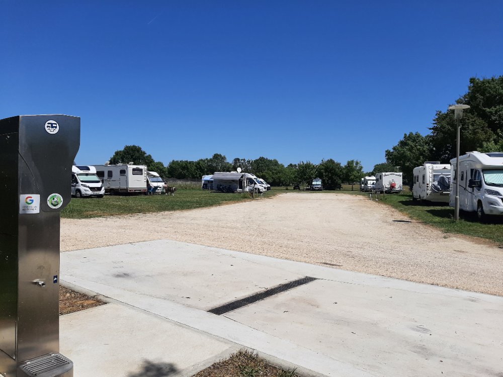 Aire camping-car  Mazeau (85420) - Photo 1